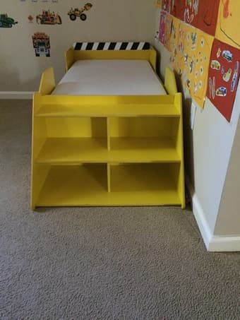 Front- loader toddler bed and mattress 2