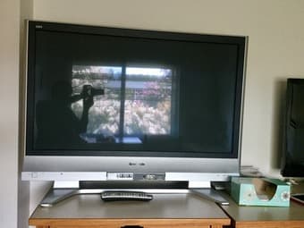 PLASMA HD PANASONIC TV 2