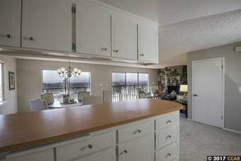 5 BR near Oakland Zoo. Stunning view and central location! 1