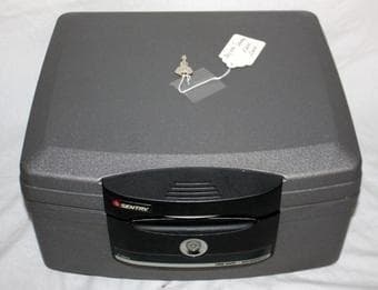 Selling a sentry safe! (New and in excellent condition) 1