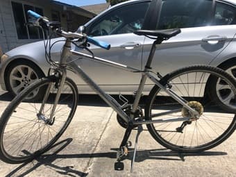 Road Bike with U-Lock, Attached Bike Light 1