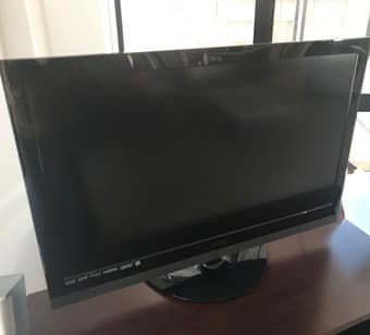 Vizio HCD TV 32 inches 1