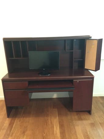 Beautiful Wood Desk with Hutch 2