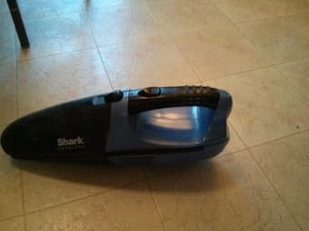 Shark Cordless Hand Vaccume - works great 1