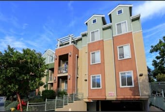 SUPER SPACIOUS (+walk in closet) private loft for RENT 3