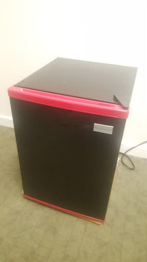 Spacious Keystone Mini Fridge 1