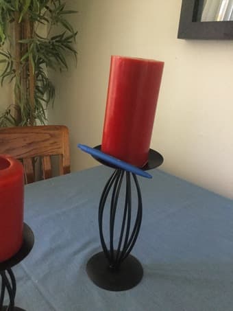 SET OF CANDLES AND HOLDERS 2