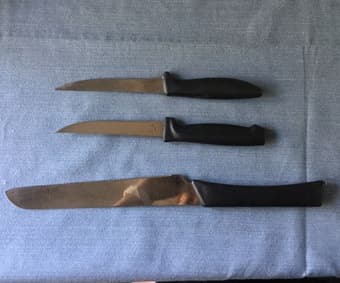 SETS OF KNIVES 2