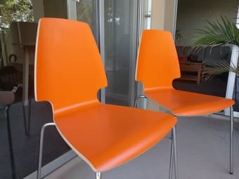 Beautiful pair of chairs 1
