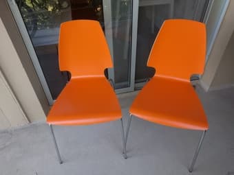 Beautiful pair of chairs 2