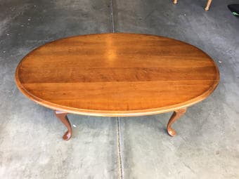 Oval coffee table - Cupertino 1