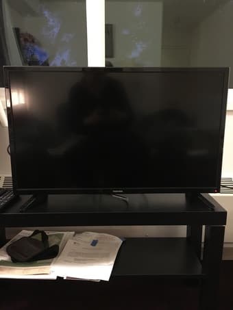 40'' TOSHIBA TV 1