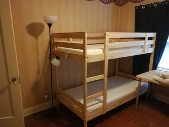 private room in 3Br/2Ba house, 3 housemates, near Stanford, Now-Sept30 1