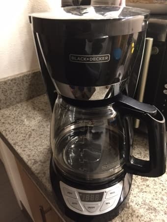 Coffee maker Black and Decker comes with a free bag of filters 1