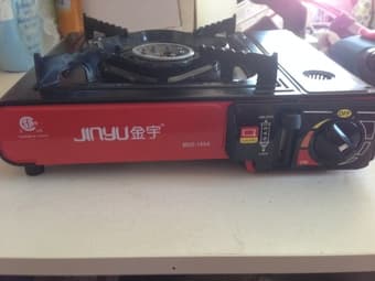 portable gas stove + two cans of gas 煤气炉送2罐气 2