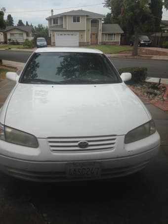 Low Price Perfect Condition Toyota Camry 98 -- It's just what you want 1