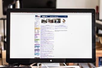 Thunderbolt Monitor 1