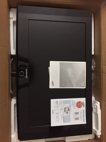 Samsung 32'' HDTV (excellent condition) 1