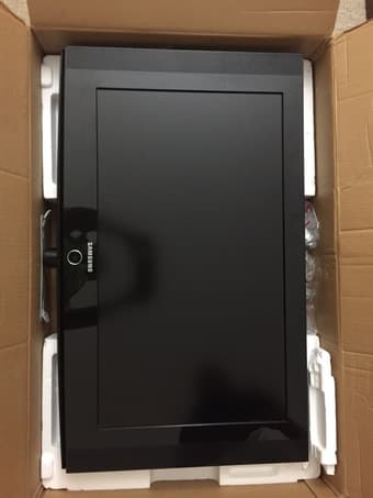Samsung 32'' HDTV (excellent condition) 2