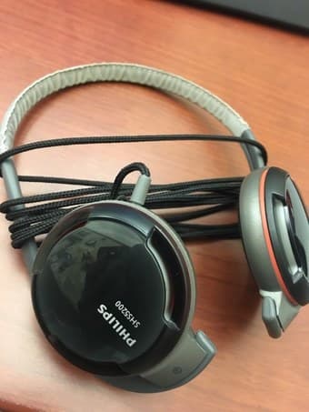 Philips neck bandhead headphone, super light! barely used! 1