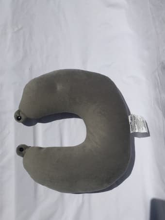 LIKE NEW neck & shoulder support for flights-light grey or dark blue 3