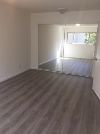 Location! newly remodeled 1Br, walk to downtown RWC 3