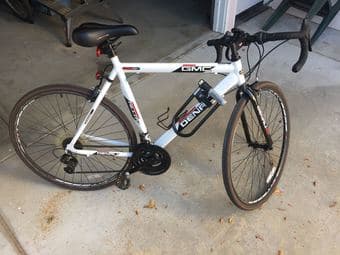 Selling A GMC Denali 700c Men's Road Bike (Black & White) 1