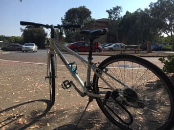 Like-new 2015 Trek FX 7.2 bike 3