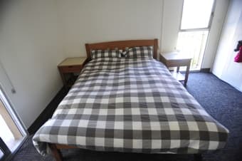 <<CRAZY PRICE!>> Comforter, pillows, cases, duvet case, etc 1