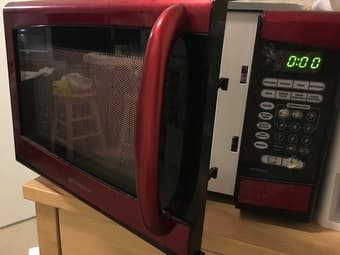 Emerson microwave 3