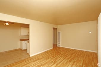 Large room in Mountain View for rent 客房出租 1