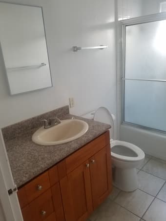 Downtown Menlo Park room in 2 BR/1Ba, Sept. 6 move-in 3