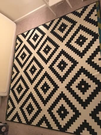 Moving Sale!!! Memory Foam Mattress and Patterned Rug 1