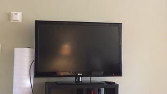 44" LG Smart TV 1