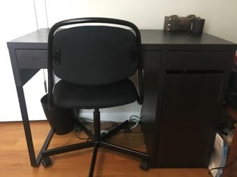 Excellent condition Ikea desk 1
