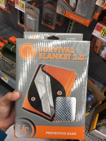 Survival Blanket 2.0 for camping 1
