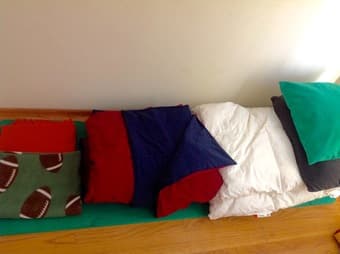 Bedding: blankets, a comforter and a quilt (queen size), 2 pillows 1