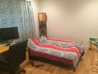 NICE Room in Awesome Townhouse 2