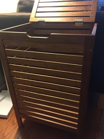 Classic wooden laundry hamper 3