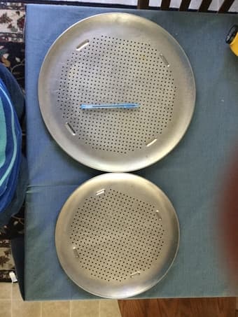 PIZZA TRAYS AND COOKIES SHEET 2