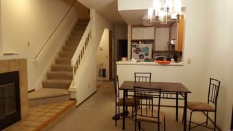 Private Room & Bath in 3BD/3BA Townhouse 1