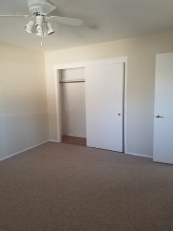 Large room in spacious 2bd apt near Stanford, available immediately! 1