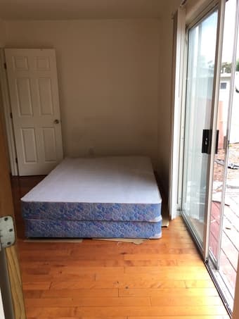 Furnished room available in Menlo Park 3