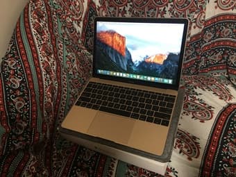 MacBook 512 GB - Gold 1