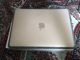 MacBook 512 GB - Gold 2