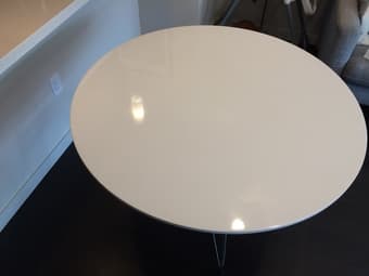 Modern round dinner table, sleak furnace, metal legs 3
