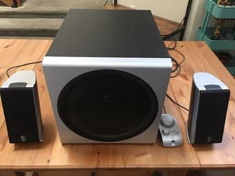 39" TV, Speakers, 20" Monitor, Office Chair 2
