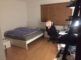 1 bedroom with shared bathroom in a beautiful house close to Stanford 2