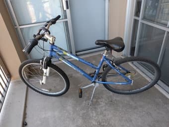 Women's used bike with brand new U-lock 1