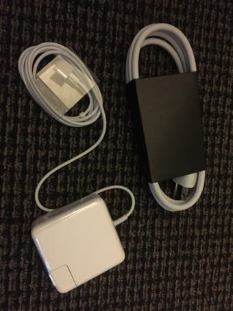 Apple 60W Magsafe 2 Power Adapter 1